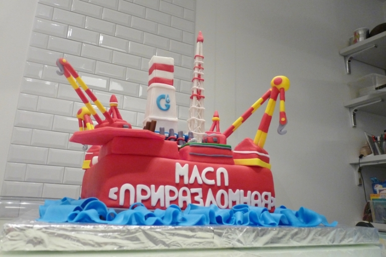 Буровая платформа "Приразломная"