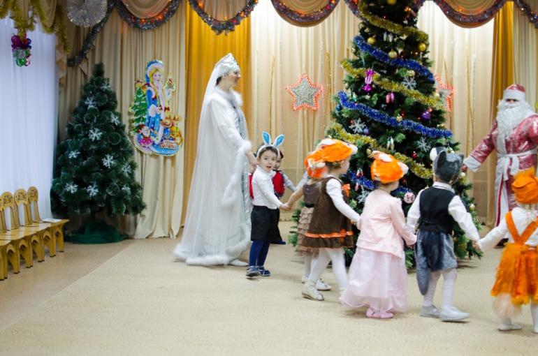 Первый утренник в саду =)