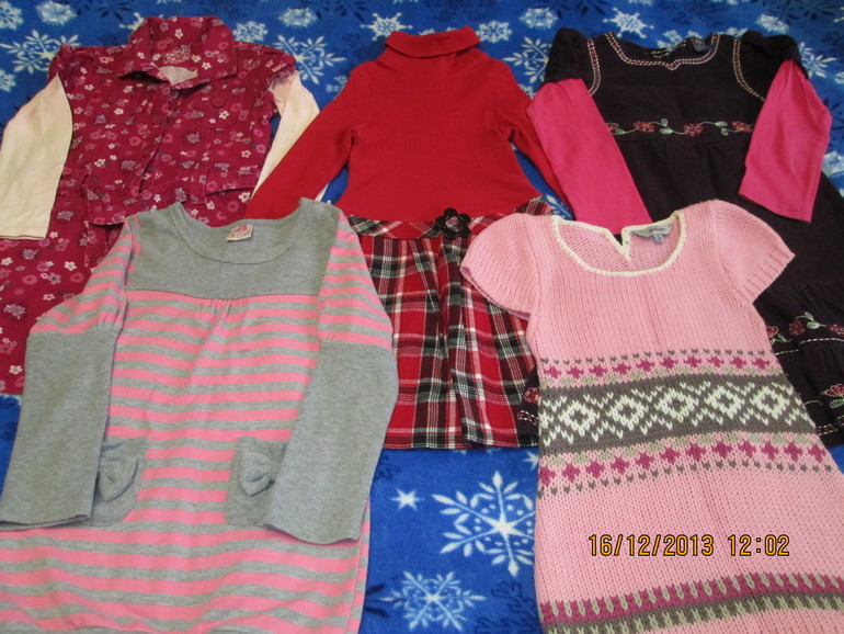 Фирменная одежда на девочку 3-4 лет.