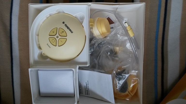 Продаю Новый Электронный двухфазный молокоотсос Medela Swing +смартсоска кальма 5000р.
