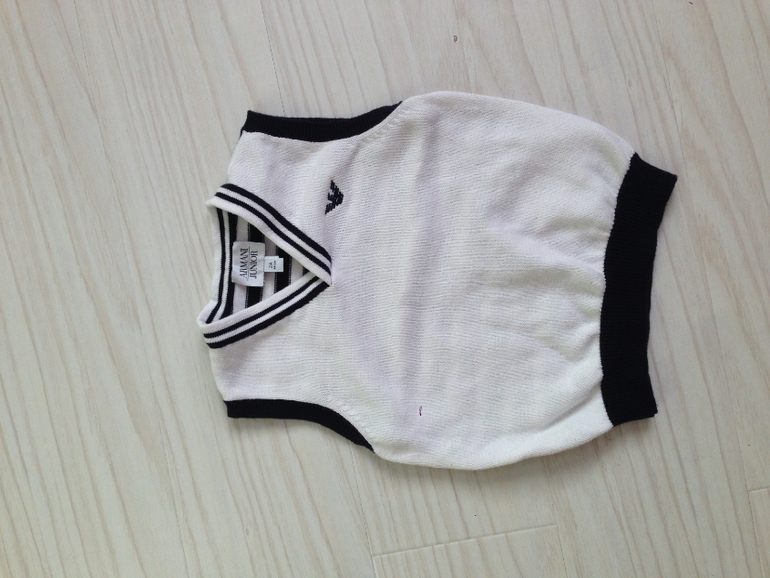 жилетка Armani Junior 2г 94 см - 1500р