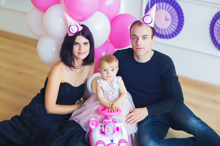 Алисе 1 годик!