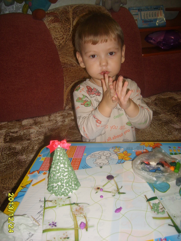 подготовка к Новому году. Елочка.