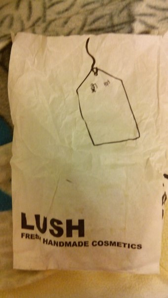 lUSH Хна чёрная 4 кусочка отдам за 300р
