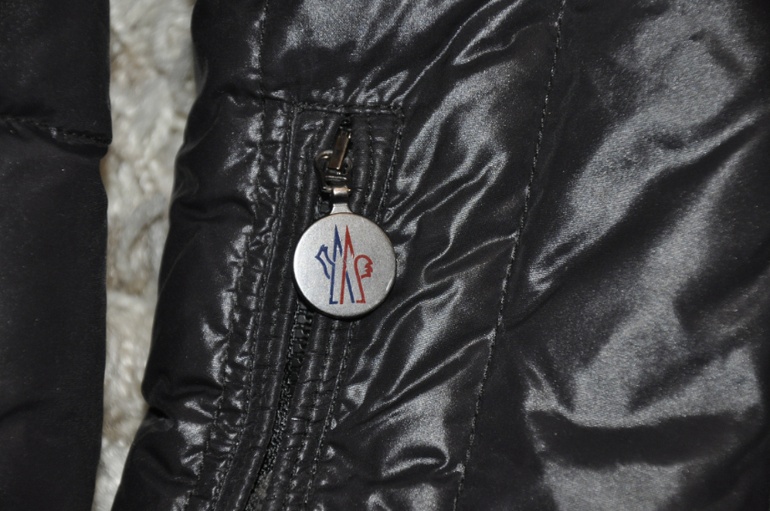 Куртка Moncler размер 5 лет