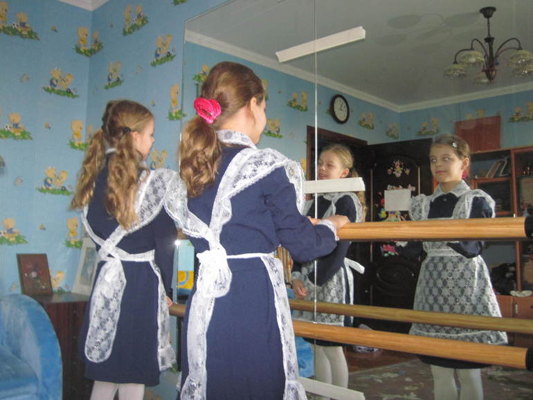 балетный класс в отдельно взятой квартире)