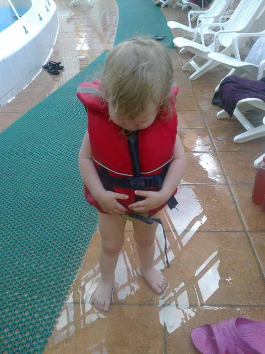 Целый день в аквапарке