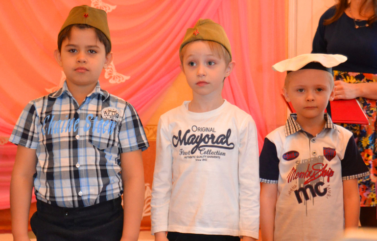 Вот и последний утренник в саду...