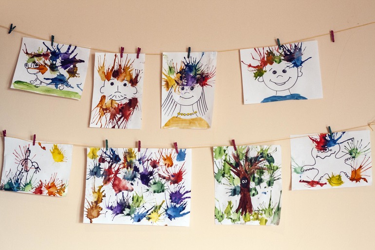 Про выставку в прихожей