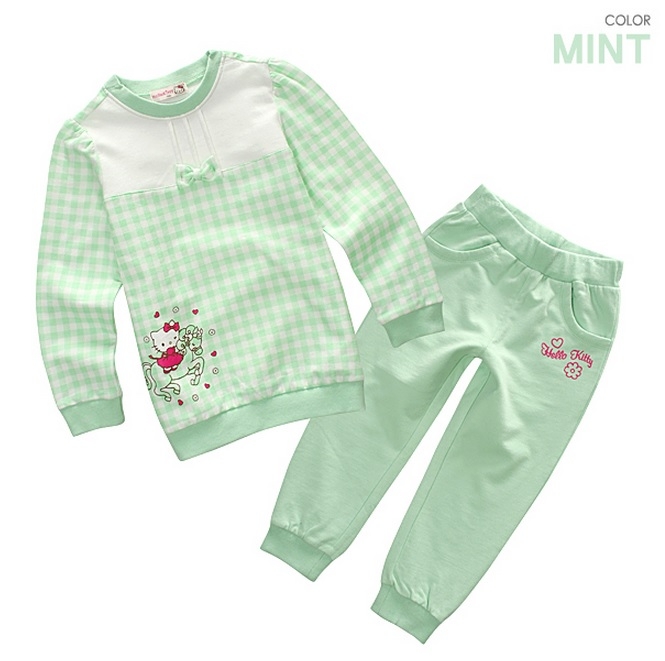 Костюмчики Hello Kitty