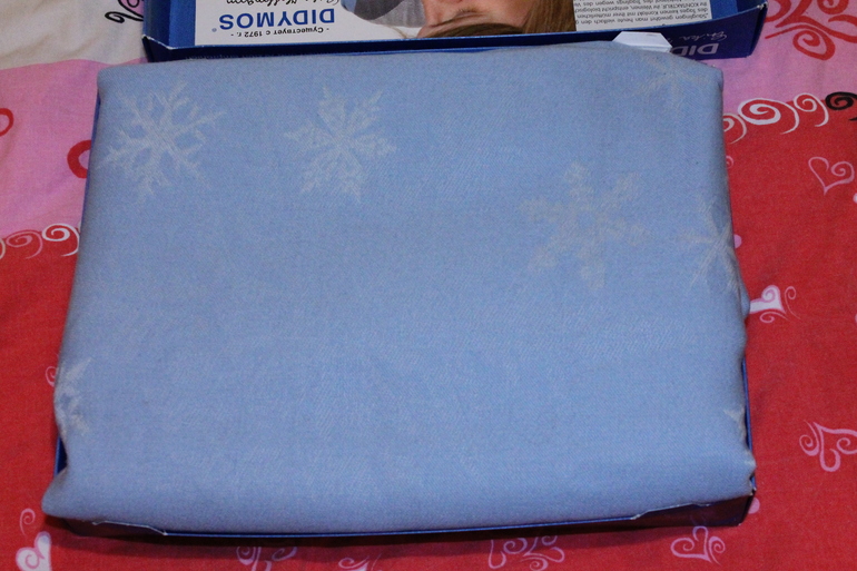 Дидимос голубые снежинки с шерстью.