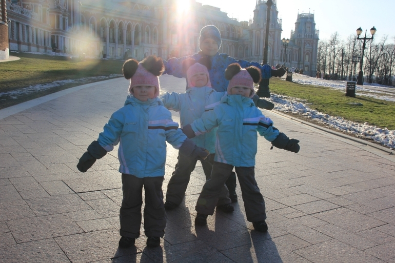 одняшка, тройняшки, царицыно, четыре батона, уточки)))