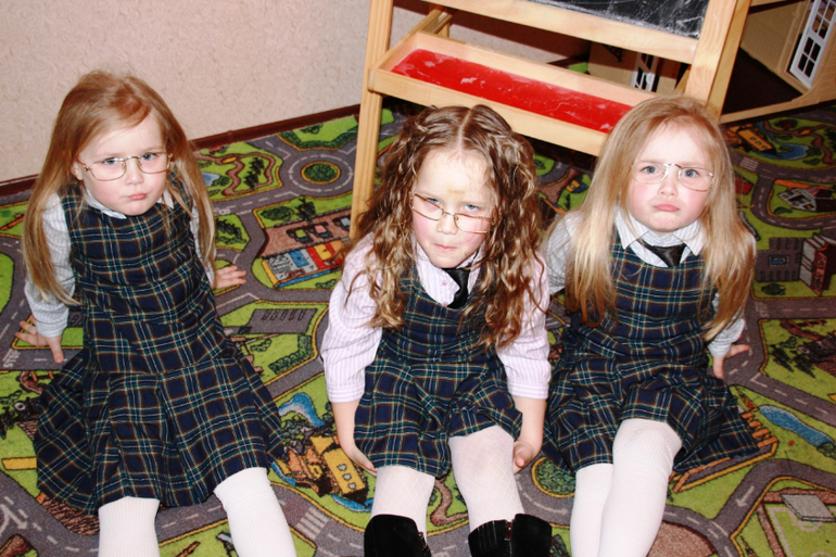 тройняшки в образе