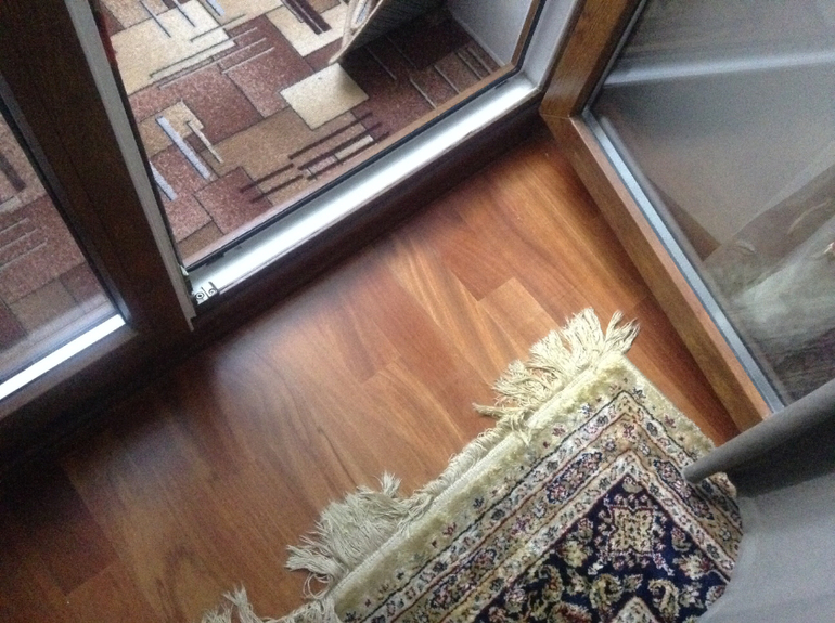 Отдельный балкон или соединить с комнатой??? Помогите!!!