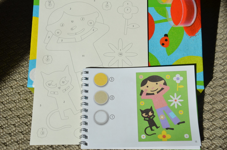 Художественный комплект Djeco Рисование песком " В саду"