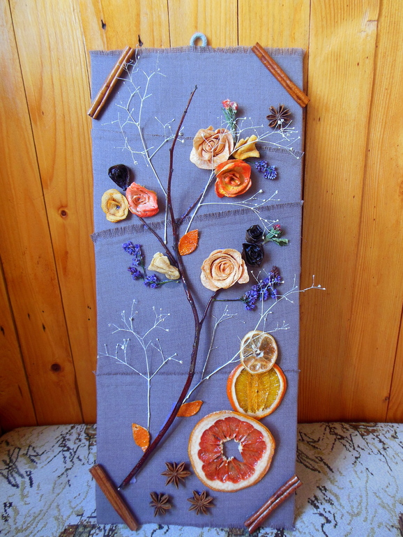 Цитрусовое панно с сухоцветами