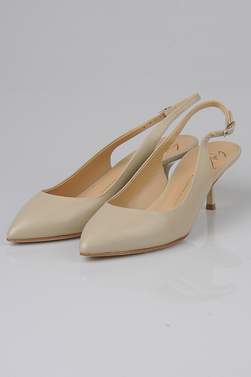 Какой верх подобрать к этой юбке?