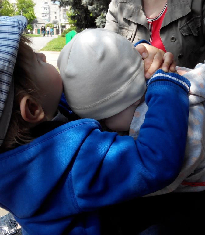 Наши майские праздники в гостях у бабушки и дедушки