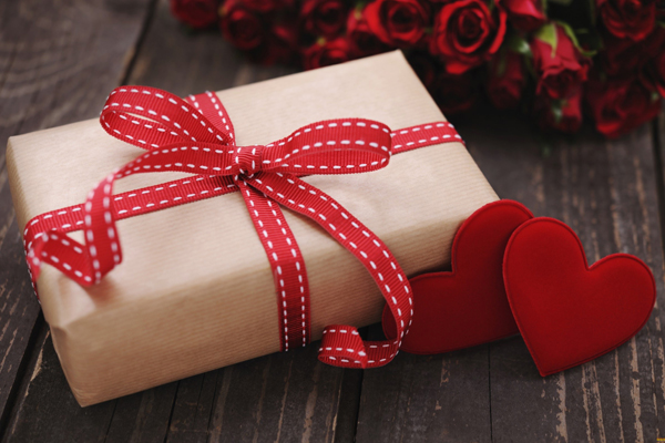 Подарки ко Дню влюбленных: традиционные и оригинальные