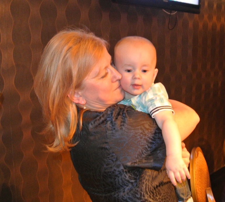 Козявка на телефоне, выкрутасы и мамочкин юбилей!