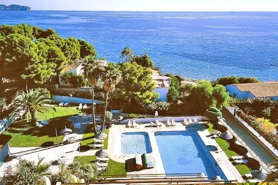 Дом отдыха с общим бассейном на 4 человекa в Кальпе, нa Коста Бланкe, в Испании.