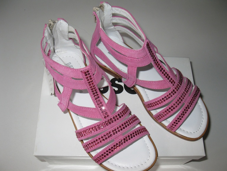 Наша обувь на лето))) Только босоножки)))