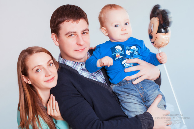 Уже весна, а зима не сдаётся)) Семейная фотосессия.