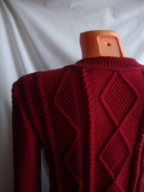 Свитер..