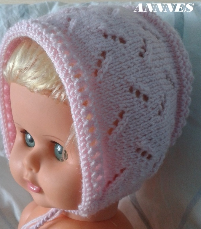 Платьице и чепчик для новорожденной