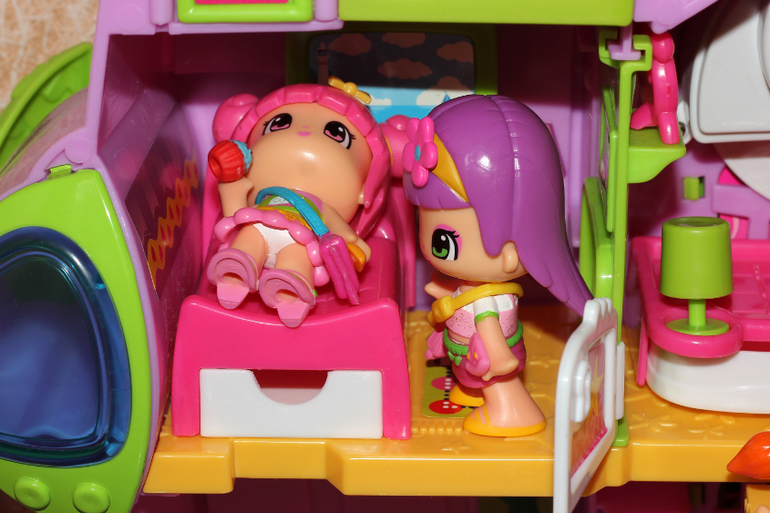 Наши любимые игрушки (очень очень много фото)