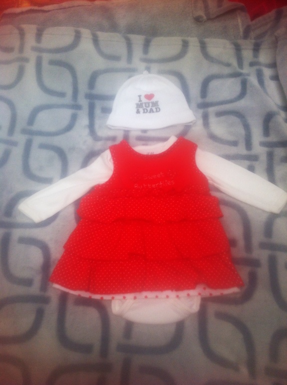 Вещички на выписку в июне! Что выбрать?