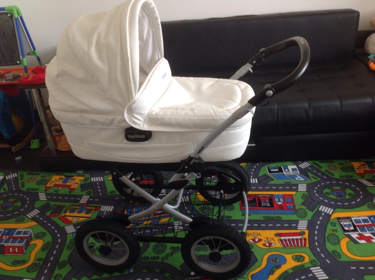 Коляска-люлька Peg-perego Culla-auto (цвет Latte) имитация кожи