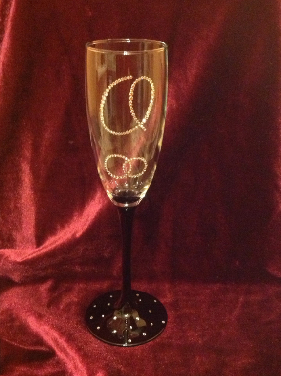 Бокалы инкрустированы кристаллами Swarovski!!!