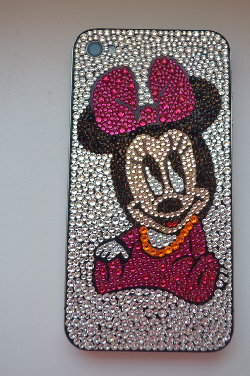 Инкрустация IPhone 4 кристаллами Swarovski