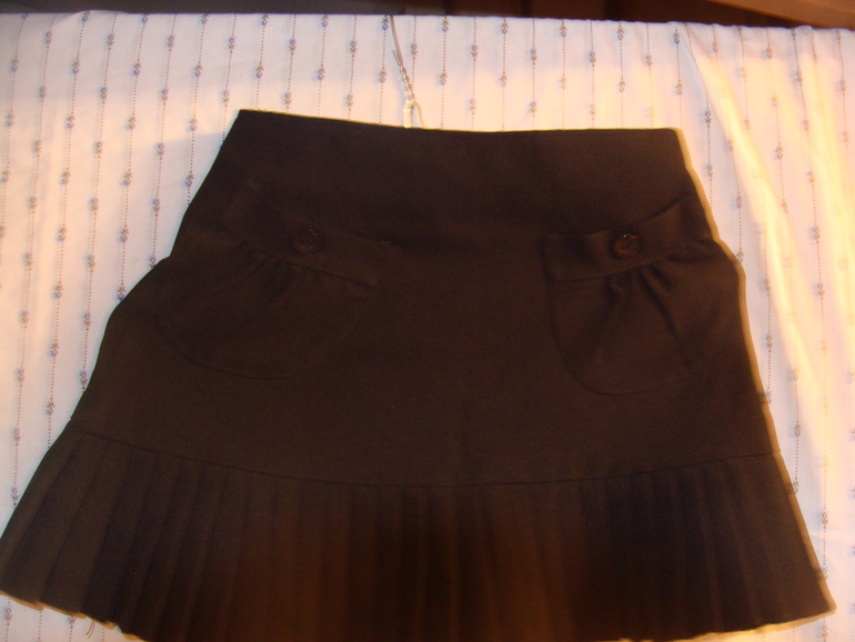 Продаю вещи на девочку 10-12 лет по символической цене!