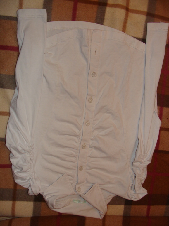 Продаю вещи на девочку 10-12 лет по символической цене!