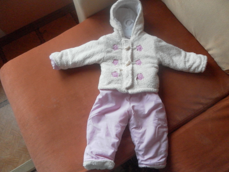 Продам осенний костюмчик для маленькой леди,р.18мес.500р.