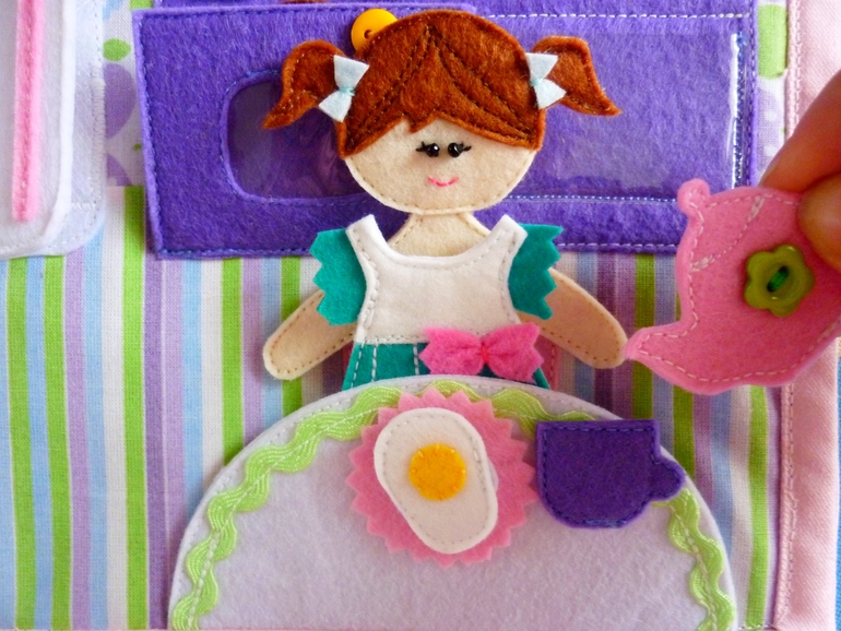 Кукольный домик-сумочка.