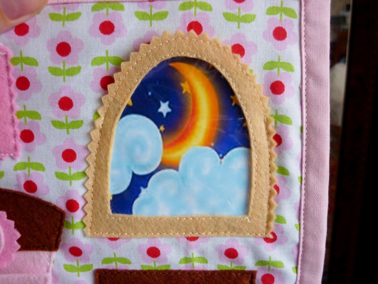 Кукольный домик-сумочка.