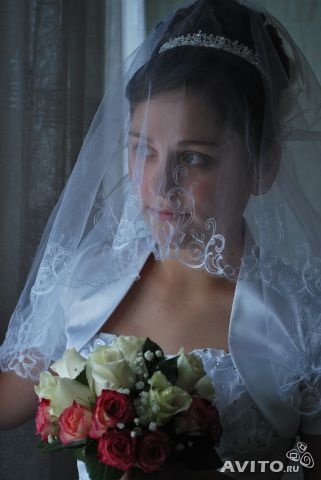 Продам свадебное платье + фату + болеро