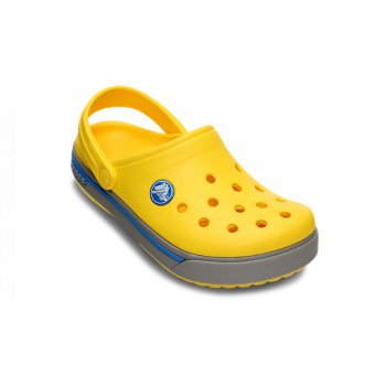 Crocs все по 900 руб.