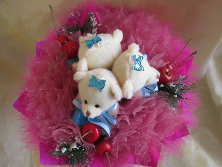 Вырастила первое деревце.