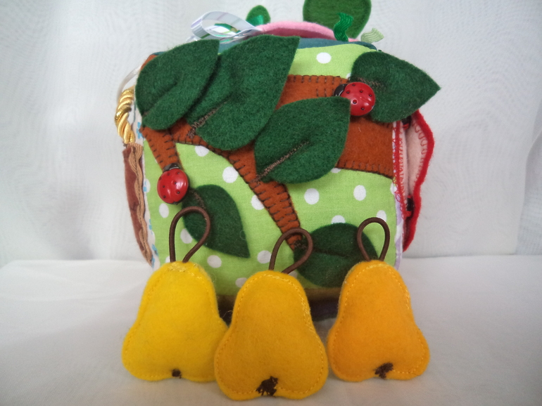 Развивающий кубик для деток после годика