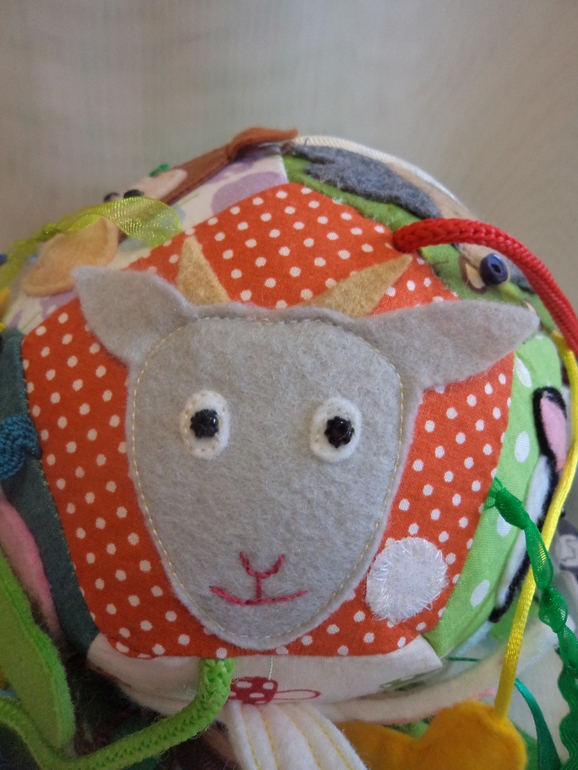 Развивающий мячик "Кто что ест"