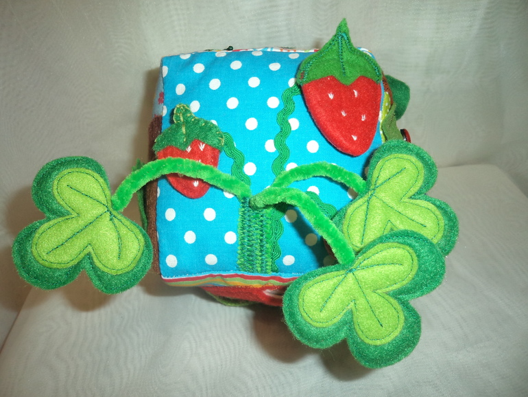 Развивающий кубик