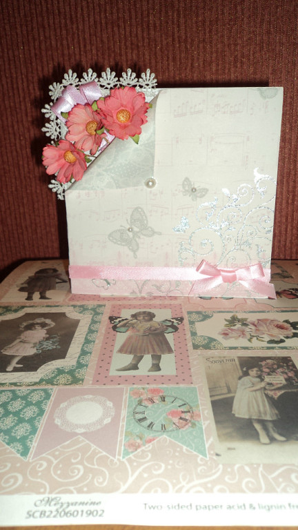 Сделала сама открытку на 8 марта=)