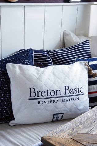 Диванные подушки