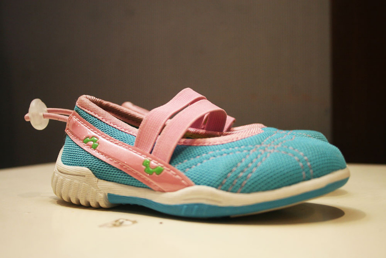 продам мягкие туфельки skechers 21 размера