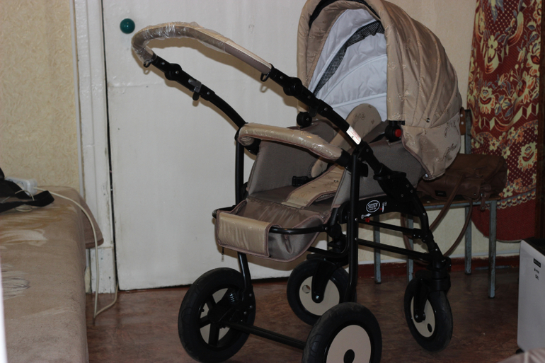 Купили коляску))