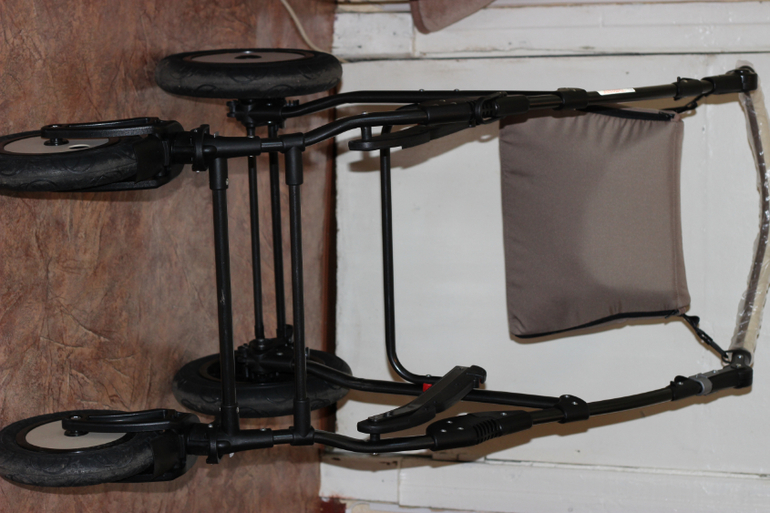 Купили коляску))